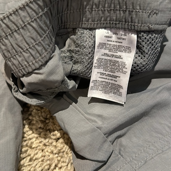Columbia youth gray sz Medium (10/12) zip-off Omni Shade performance pants - Picture 4 of 14